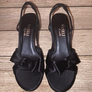 Vaneli di Noite Size 6 1/2 heels